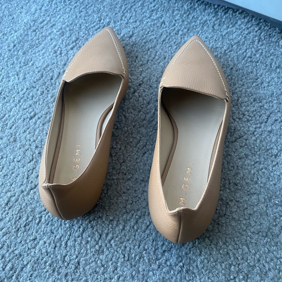 M. Gemi Pointed Toe Leather Flats - Picture 1 of 3